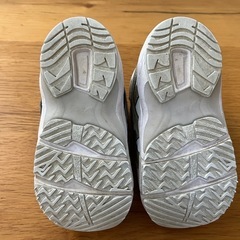 アシックス　ファーストシューズの画像