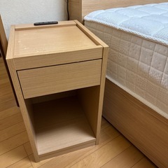 ダブルベッドマットレス付の画像