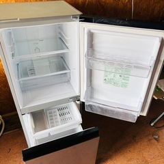 直接引き取り大歓迎‼️AQUA 126L 冷凍冷蔵庫 AQR-J13H(S) 2018年製/J091-15の画像