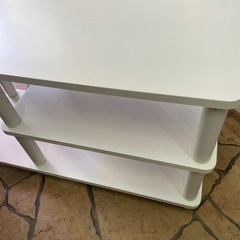 中古　テレビ台　収納家具　机　白　3段　シンプルの画像