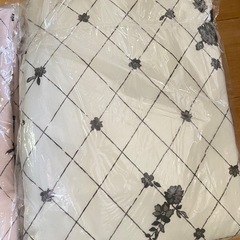 新品　カーテン 2枚組 薄いピンク ベージュの画像