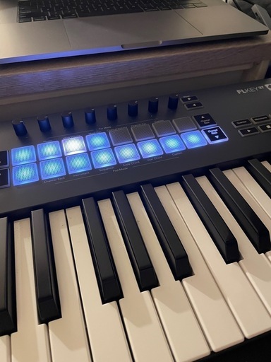 キーボード　NOVATION FLkey 37 ピアノ　midiキーボード
