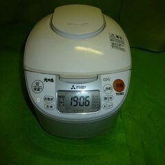 MITSUBISHI電気炊飯器の画像