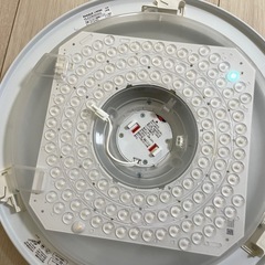 24年製LEDシーリングライト　リモコン付き　ホタルクスHLDZ06303SGの画像