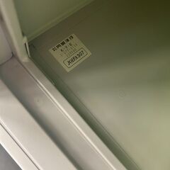 【オフィス移転につき多数出品】大型キャビネット鍵付き　棚板高さ調整可能！内田洋行の画像