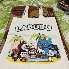 Labubuトートバッグの画像