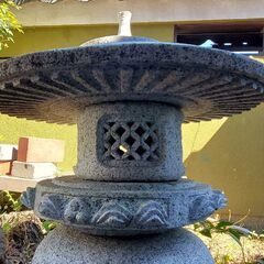 古代丸雪見型 石灯籠 御影石の画像