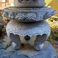 古代丸雪見型 石灯籠 御影石の画像