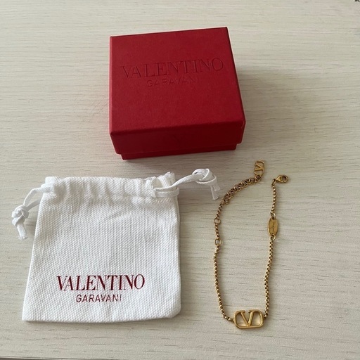 VALENTINOブレスレット