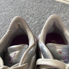 PUMA プーマ セル ドーム キングxデュア リパ コラボ シルバー の画像