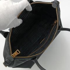 プラダ　ナイロン　トートバッグ　1BA106　ストラップ　PRADAの画像