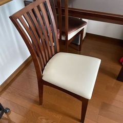 ダイニングテーブル　椅子　４脚の画像