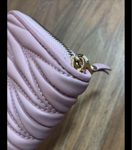 ミュウミュウ長財布