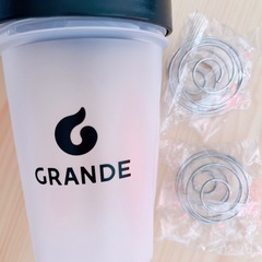 GRANDE プロテインシェイカー ワイヤーシェイカーボール2つの画像