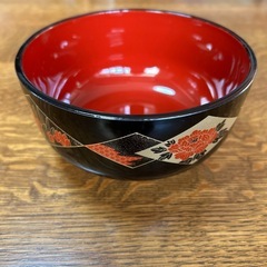 新品未使用 黒赤花柄漆器の椀×20個の画像