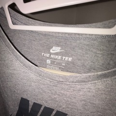 NIKEトップスの画像