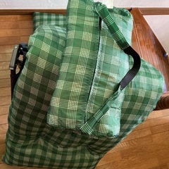折り畳み簡易ベット　布団　枕つきの画像