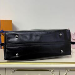 LOUIS VUITTON/ルイ・ヴィトン LV × TM キャリーオール バイブ　ショルダーM13105の画像