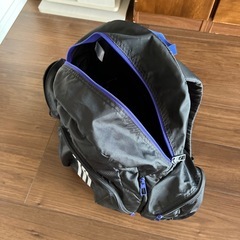 adidas アディダスリュック　黒　小学生〜中学生
　の画像