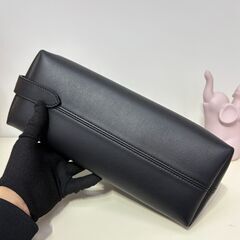 LOUIS VUITTON/ルイ・ヴィトン  Low Key Messenger - Handbagsの画像