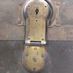 ヴィンテージ north cast trunk factory トランクケース カーキ レザー使用 ディスプレイ 店舗什器 古道具 アンティーク 鞄 札幌市 中央区 南12条の画像