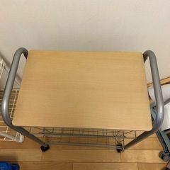 お話中　
キッチンワゴンの画像