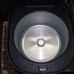 【2023年製】山善YJP-DM101(B)炊飯器 5.5合 マイコン式の画像