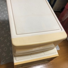 引き出しケース2個の画像