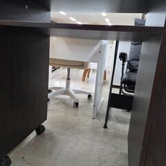 J8585 【リユースのサカイ柏店】 ネイルデスク クリーニング済みの画像
