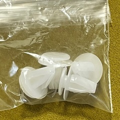 【新品】スズキ　純正クリップ　4個の画像
