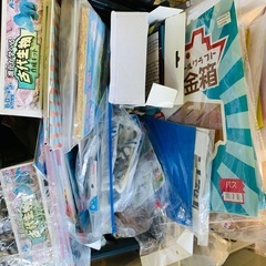 大量の工作用具、材料！お得です！の画像