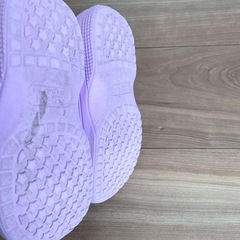 子供用 クロックス風サンダル 18cm パープルの画像