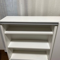 IKEA引き戸付きサイドボードの画像