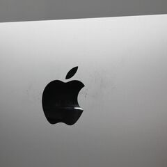 iMac（Retina 4K,21.5インチ,2017）HDD1TB/8GB〈MNDY2J/A〉④の画像