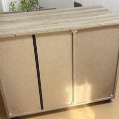 木製チェストの画像