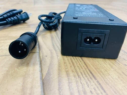 新品・未使用 電動自転車用 充電器（E-bike Thomas専用）