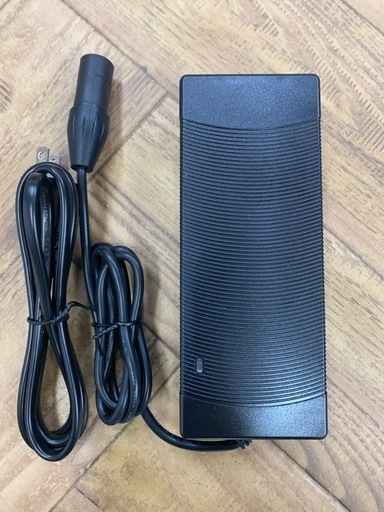 新品・未使用 電動自転車用 充電器（E-bike Thomas専用）
