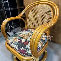 【リサイクルストアスターズ城西店】 【中古品】籐回転椅子　小の画像