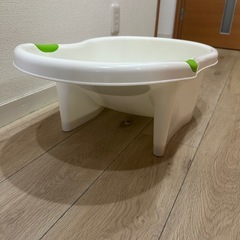 ベビーバス、沐浴用品の２点セットの画像