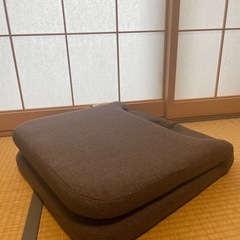 4台(5,000円)あり！ニトリ　コンパクト座椅子　コンパクトシュウノウザイス　アレックス　の画像