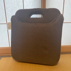 4台(5,000円)あり！ニトリ　コンパクト座椅子　コンパクトシュウノウザイス　アレックス　の画像