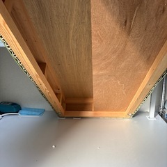 竹を模したデザインの台座 の画像