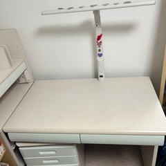 学習机　　ニトリの画像