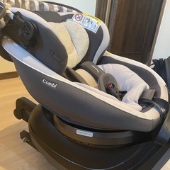 コンビ　チャイルドシートの画像