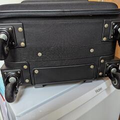 スーツケース　キャリーバッグの画像