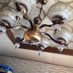 シャンデリア　レトロ　の画像