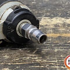 【引き取り限定】【中古品】makita マキタ AF502N 仕上釘打 50mm 使用空気圧力:0.39-0.83MPa 保護メガネ・ケース付 ※ケースにマジックによる塗りつぶし有の画像