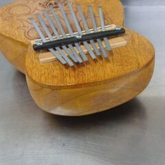 カリンバ 9鍵盤 木製 インドネシア生産 打楽器 シンプル 手軽 音楽 民族楽器 札幌 手稲の画像