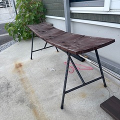 ヴィンテージ溢れる鉄くずの画像