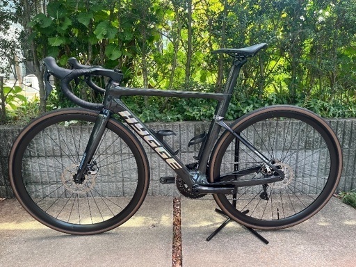 hygge model s カーボンロードバイクディスクブレーキ (三輪恵基